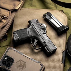 O Veredito de Quem Lidera o Mercado: Por Que a Springfield Armory Hellcat .380 ACP é o Futuro do Porte Velado no Brasil