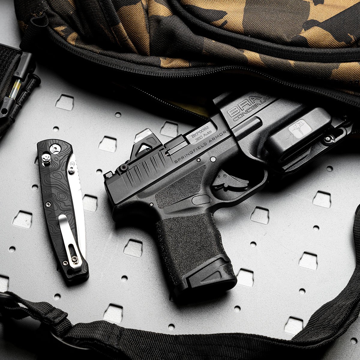 A Engenharia de Alta Capacidade e o Recuo Ultra-Macio da Springfield Armory® Hellcat® 3″ Micro-Compact OSP™ .380 ACP